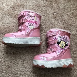 Minnie Mouse Child Pink Snow Boots